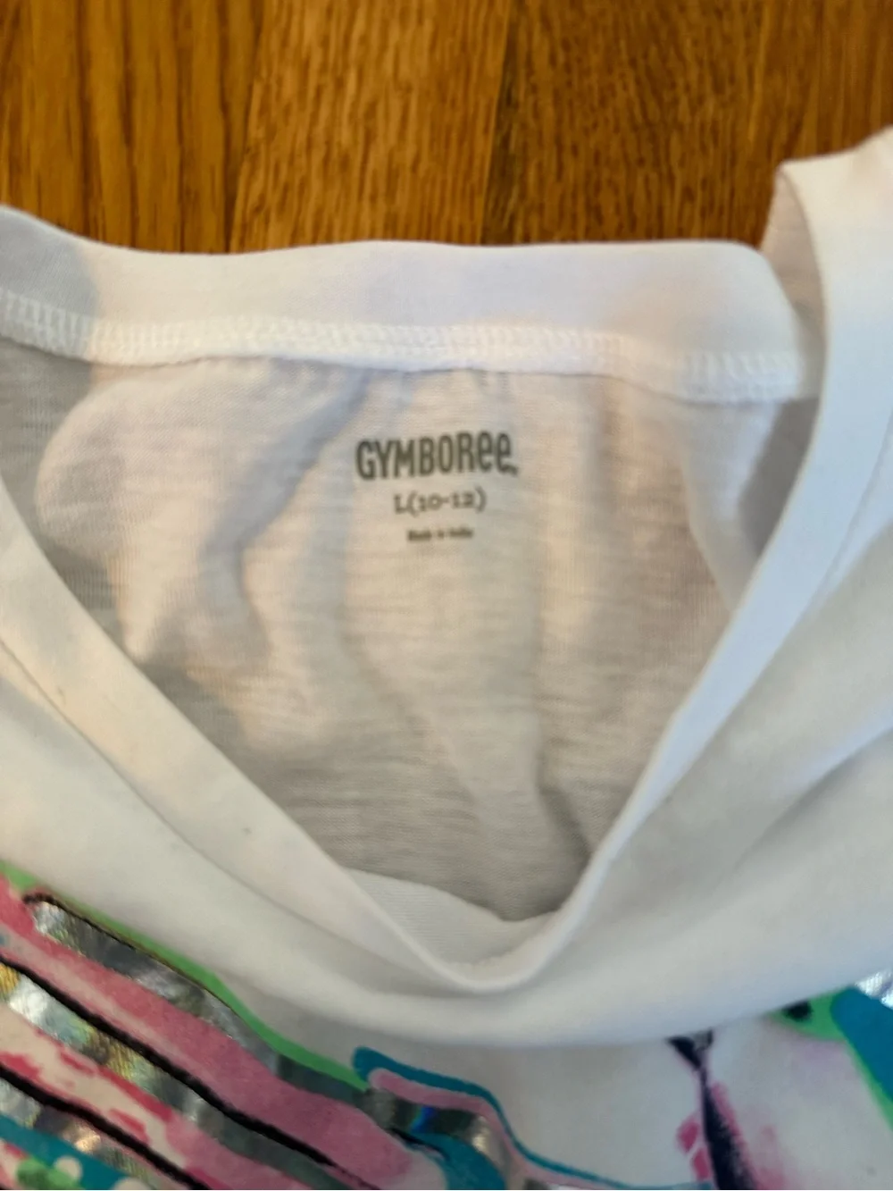 💕3 for $15💕 Gymboree White Tee with Pink, Teal & Green Bird Design